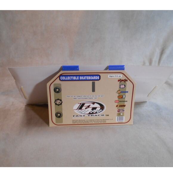 2001 Fast Track Collectible Skater Cityscape Skateboard 10.5" Hand Board New - Picture 3 of 4